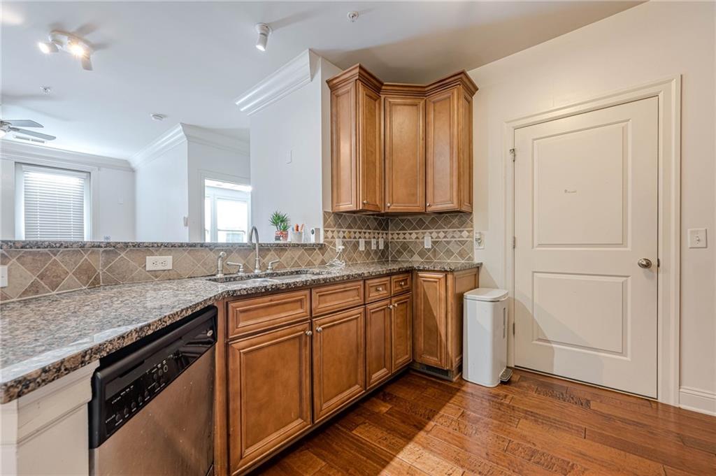 901 Abernathy Road NE 3020