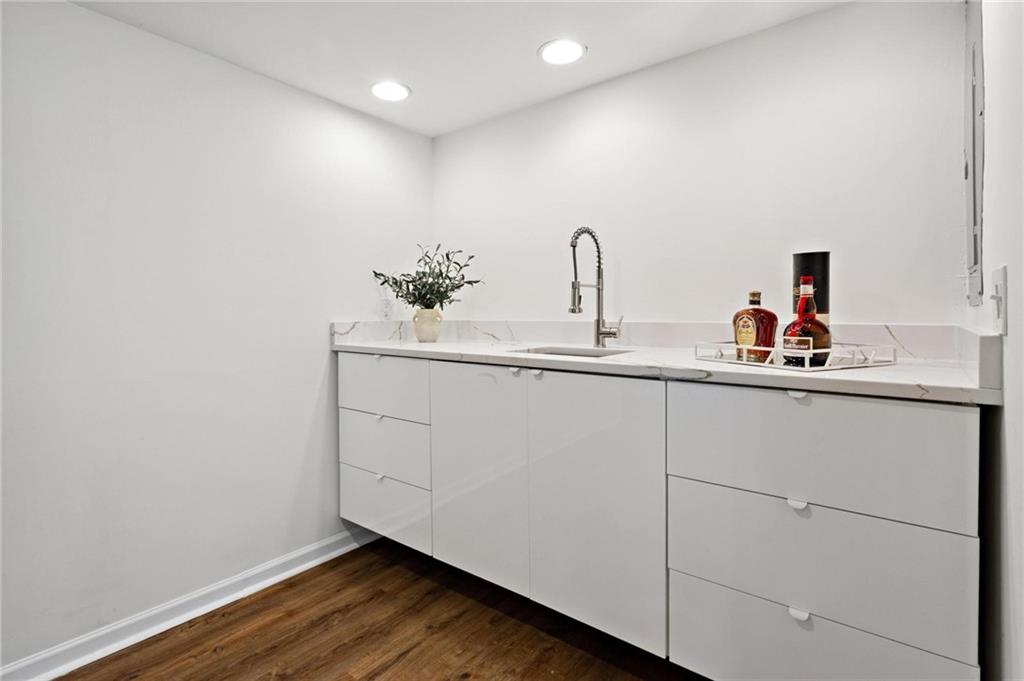 Ardmore Square - Residential
