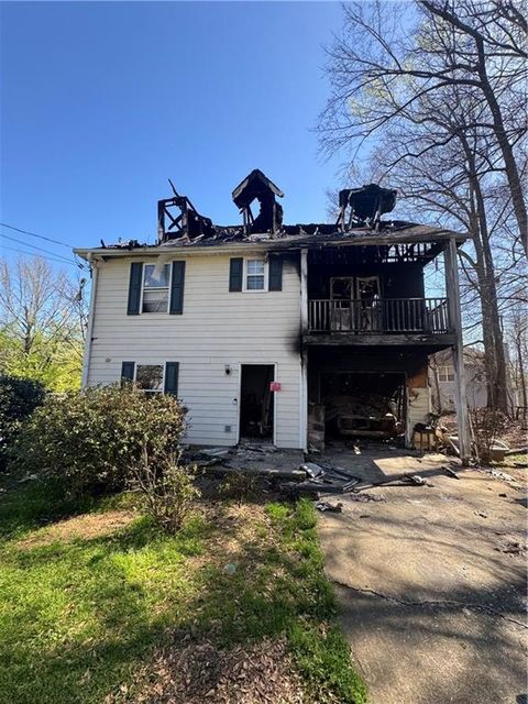 Homes For Sale - 3348 Glen Hollow Drive<br/> Clayton County, Rex, GA 30273