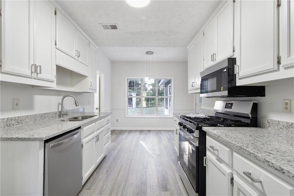6833 Sarah Jane Lane