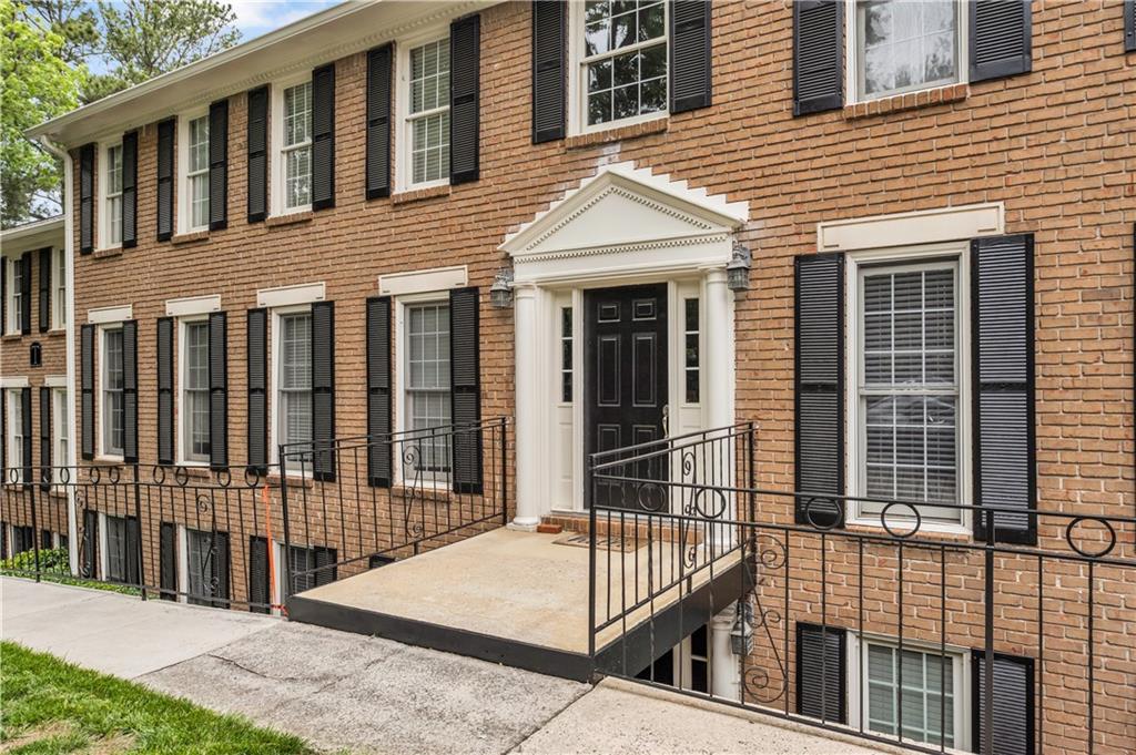 1101 Collier Road NW U1