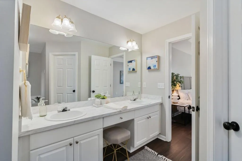 Marietta, Georgia 30008, United States, 4 Bedrooms Bedrooms, ,3 BathroomsBathrooms,Residential,Pending,251806