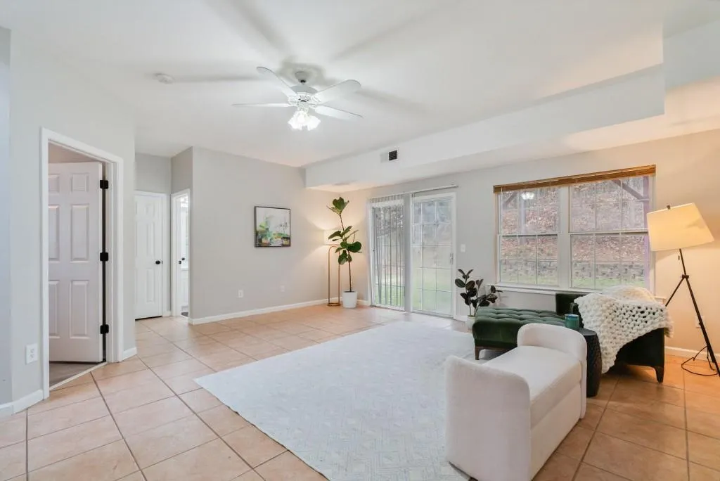 Marietta, Georgia 30008, United States, 4 Bedrooms Bedrooms, ,3 BathroomsBathrooms,Residential,Pending,251806