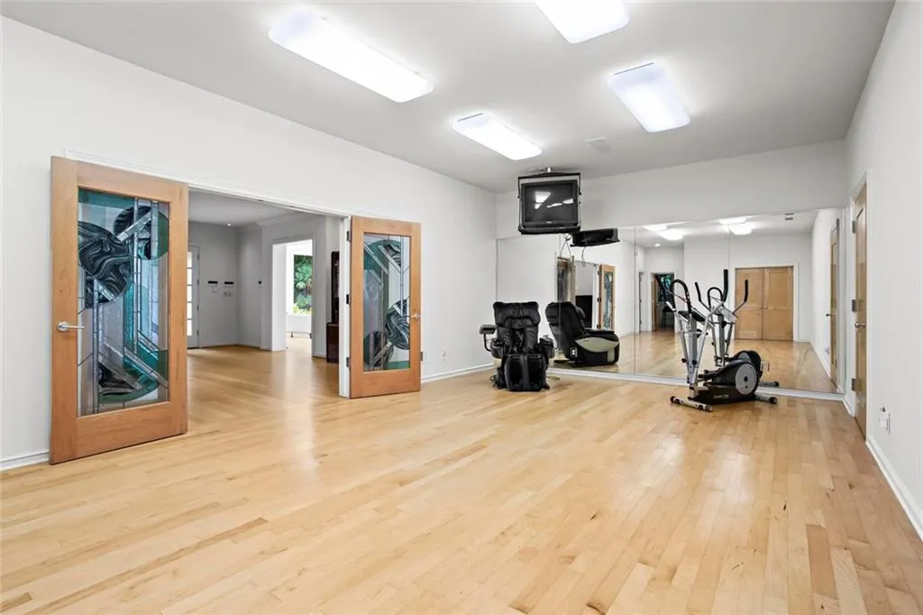 Johns Creek, Georgia 30022, United States, 5 Bedrooms Bedrooms, ,6 BathroomsBathrooms,Residential,Active,194320