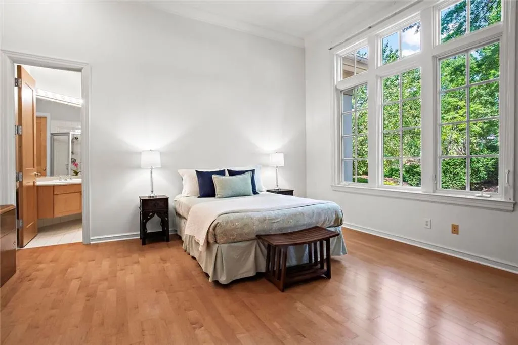 Johns Creek, Georgia 30022, United States, 5 Bedrooms Bedrooms, ,6 BathroomsBathrooms,Residential,Active,194320