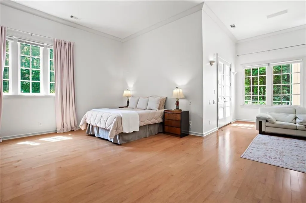 Johns Creek, Georgia 30022, United States, 5 Bedrooms Bedrooms, ,6 BathroomsBathrooms,Residential,Active,194320