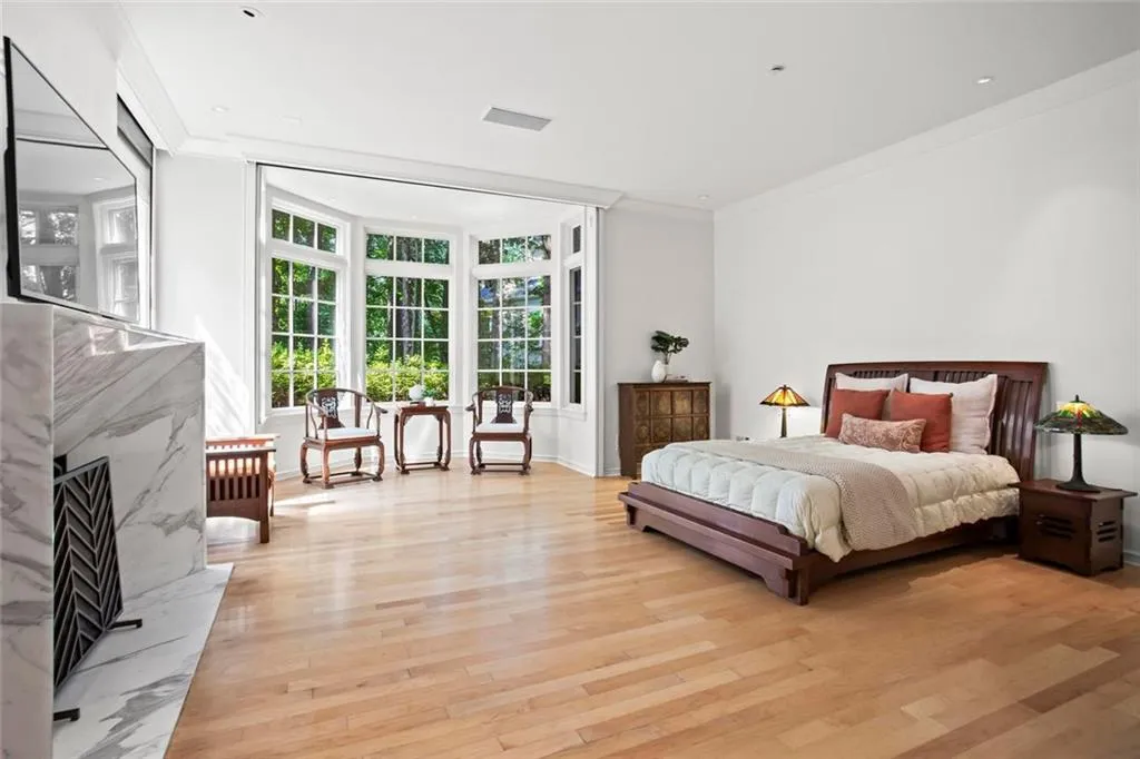 Johns Creek, Georgia 30022, United States, 5 Bedrooms Bedrooms, ,6 BathroomsBathrooms,Residential,Active,194320