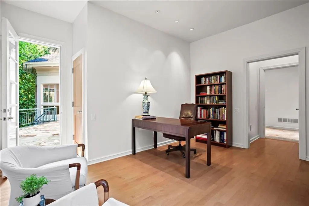 Johns Creek, Georgia 30022, United States, 5 Bedrooms Bedrooms, ,6 BathroomsBathrooms,Residential,Active,194320