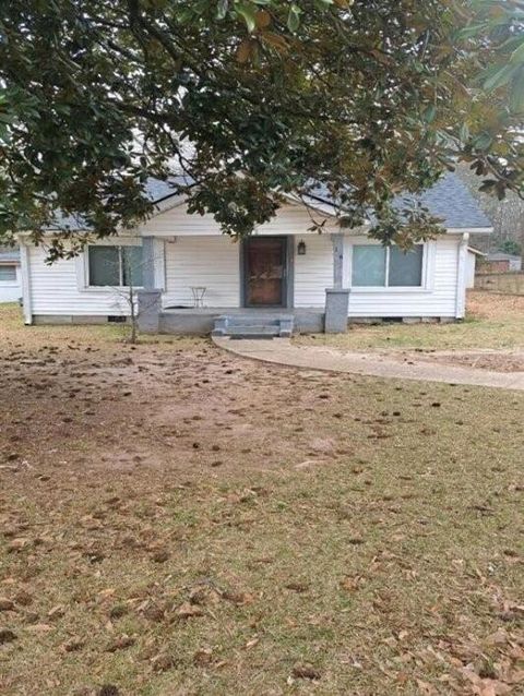 Homes For Sale - 136 Tye Street<br/> Stockbridge, GA 30281