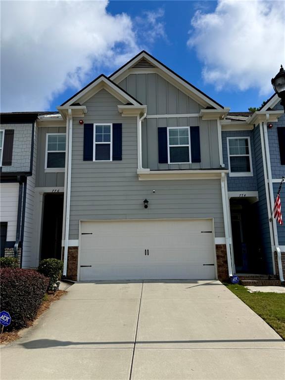 LOCATION, LOCATION, LOCATION! Highly sought-after Woodstock city with easy access to Interstate 575, shops, restaurants, and parks! This 3BR/3.5BA 3 story townhome features a fully finished basement. The kitchen includes a large pantry, and there is a relaxing garden tub, walk-in closets, and a gas fireplace in the family room. It has nice 2-car garage. Excellent schools! Don't miss out—see it for yourself!
