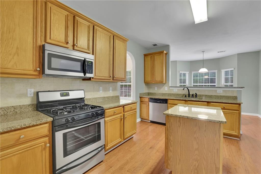 5130 Hopewell Manor Drive, Cumming, Georgia image 9