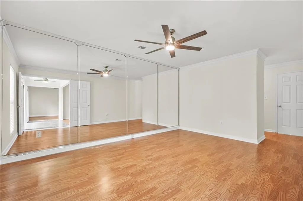 Atlanta, Georgia 30324, United States, 2 Bedrooms Bedrooms, ,2 BathroomsBathrooms,Residential,Active,195140