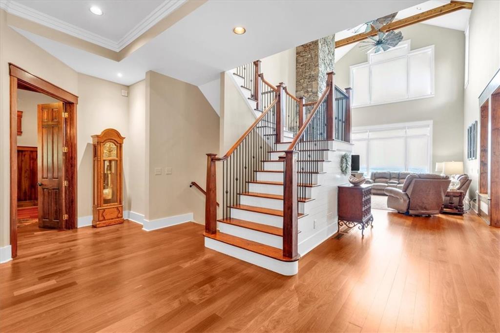 52 Waterside Drive SE