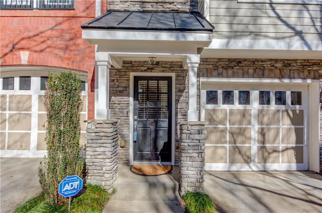 5590 Glenridge Park 1206