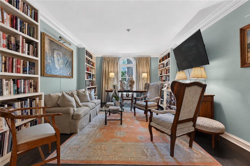 2525 Peachtree Road NE 25