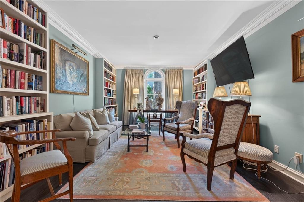 2525 Peachtree Road NE 25