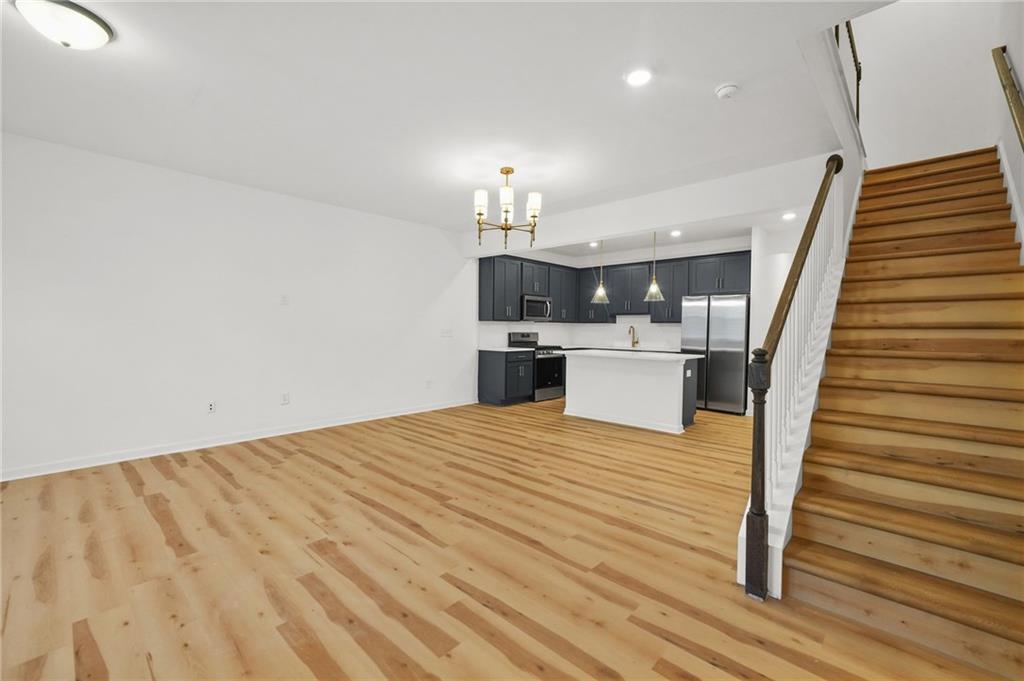 1645 Winpost Lane NW