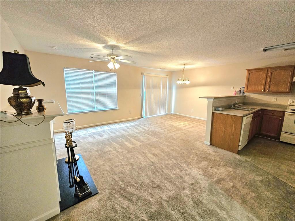 SOUTHLAKE TOWNHOMES - Residential