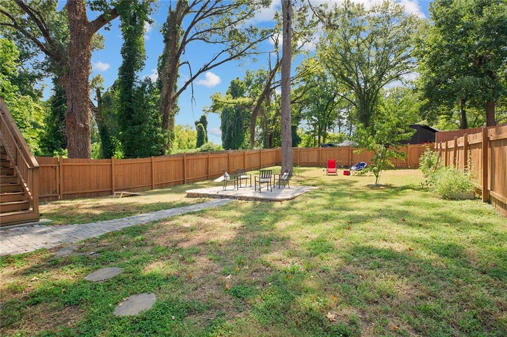 1052 Donnelly Avenue, Atlanta, Georgia image 6