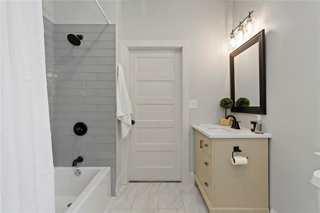 1052 Donnelly Avenue, Atlanta, Georgia image 36