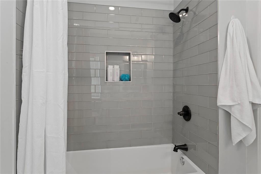 1052 Donnelly Avenue, Atlanta, Georgia image 35