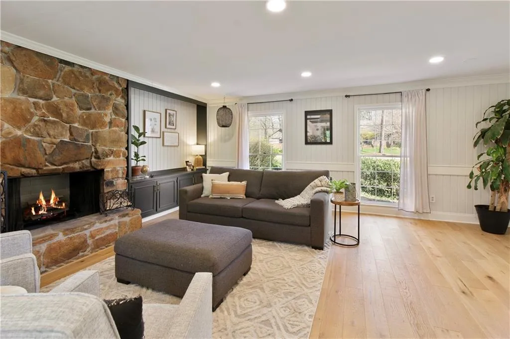 Gainesville, Georgia 30506, United States, 4 Bedrooms Bedrooms, ,4 BathroomsBathrooms,Residential,Coming Soon,88855