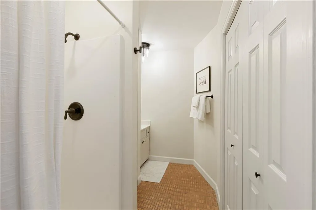 Gainesville, Georgia 30506, United States, 4 Bedrooms Bedrooms, ,4 BathroomsBathrooms,Residential,Coming Soon,88855