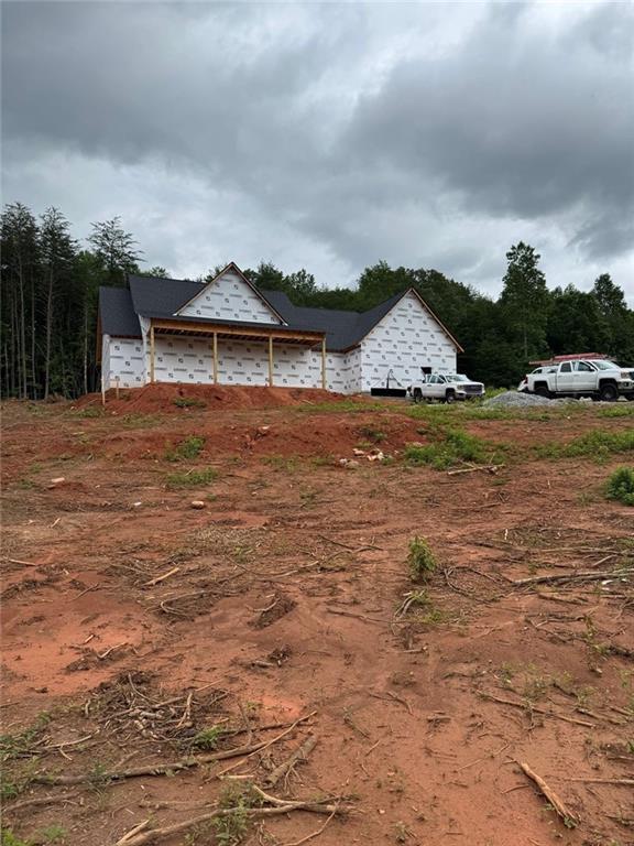 BRAND NEW CONSTRUCTION OUTSIDE OF HELEN GA. COME AND MAKE YOUR OWN SELECTIONS.