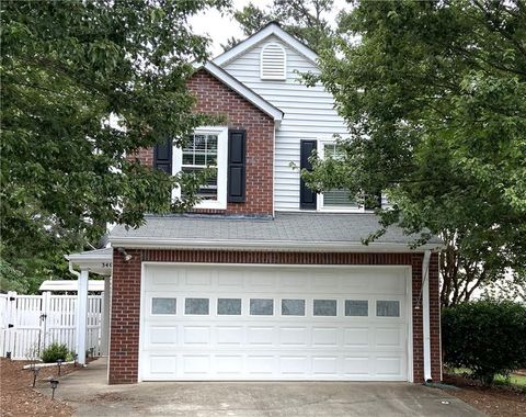 Homes For Sale - 3405 Jones Ferry Lane<br/> Alpharetta, GA 30022