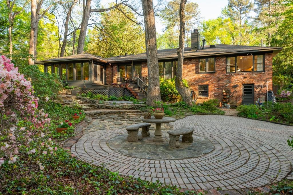 1850 Winchester Trail, Brookhaven, Georgia image 5