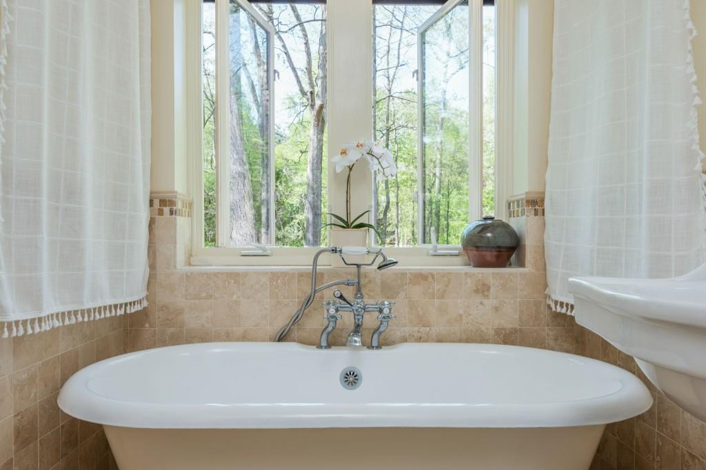 1850 Winchester Trail, Brookhaven, Georgia image 17