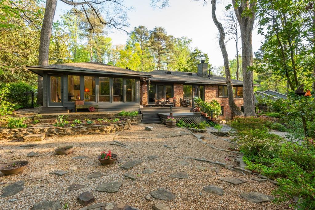 1850 Winchester Trail, Brookhaven, Georgia image 23