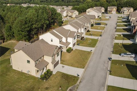 A home in Fairburn