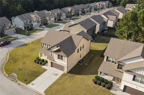 A home in Fairburn