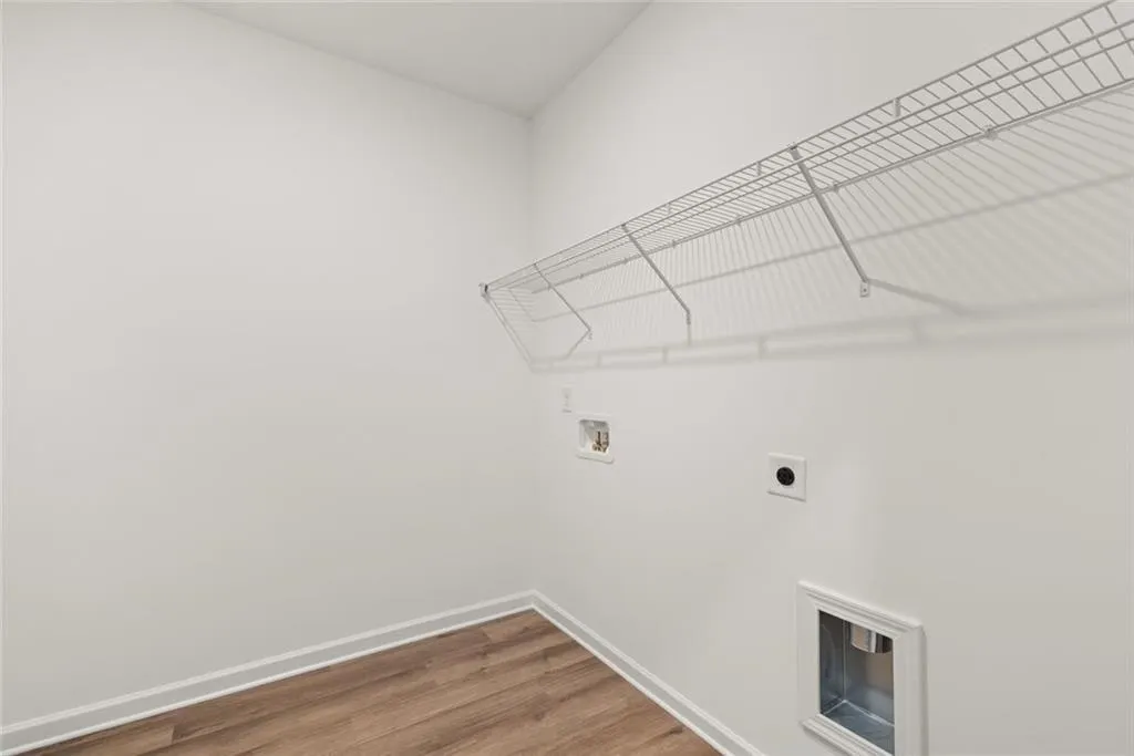 Loganville, Georgia 30052, United States, 3 Bedrooms Bedrooms, ,3 BathroomsBathrooms,Residential,Active,218093