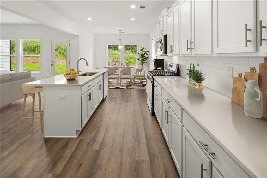 Loganville, Georgia 30052, United States, 3 Bedrooms Bedrooms, ,3 BathroomsBathrooms,Residential,Active,218093