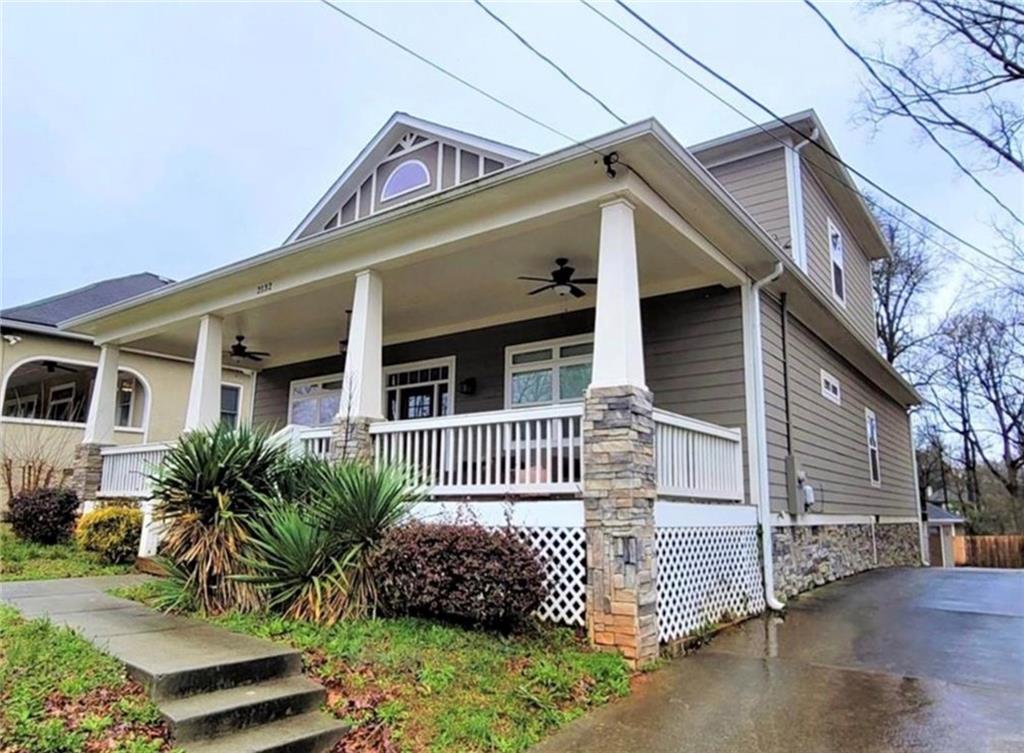 2132 Memorial Drive SE