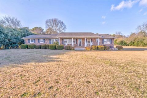 A home in Calhoun