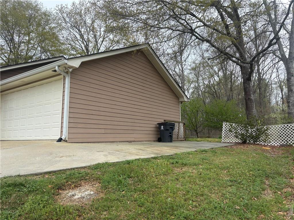 1430 Country Lane Drive, Conyers, Georgia image 2