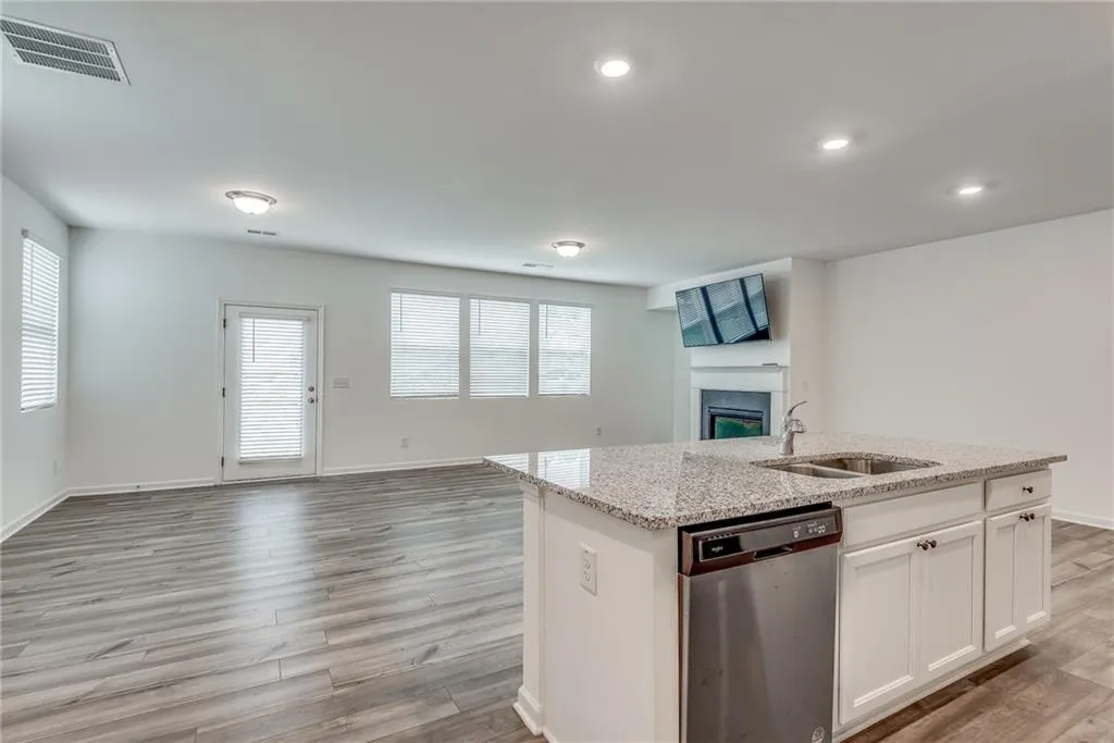 Duluth, Georgia 30097, United States, 3 Bedrooms Bedrooms, ,3 BathroomsBathrooms,Residential,Active,100915