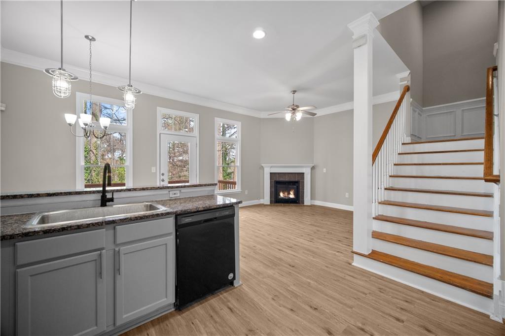 4866 Pinnacle Drive, Stone Mountain, Georgia image 7