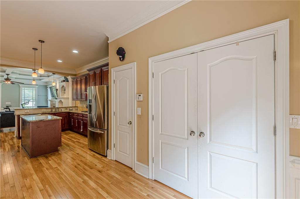 3044 Dogwood Drive, Atlanta, Georgia image 14