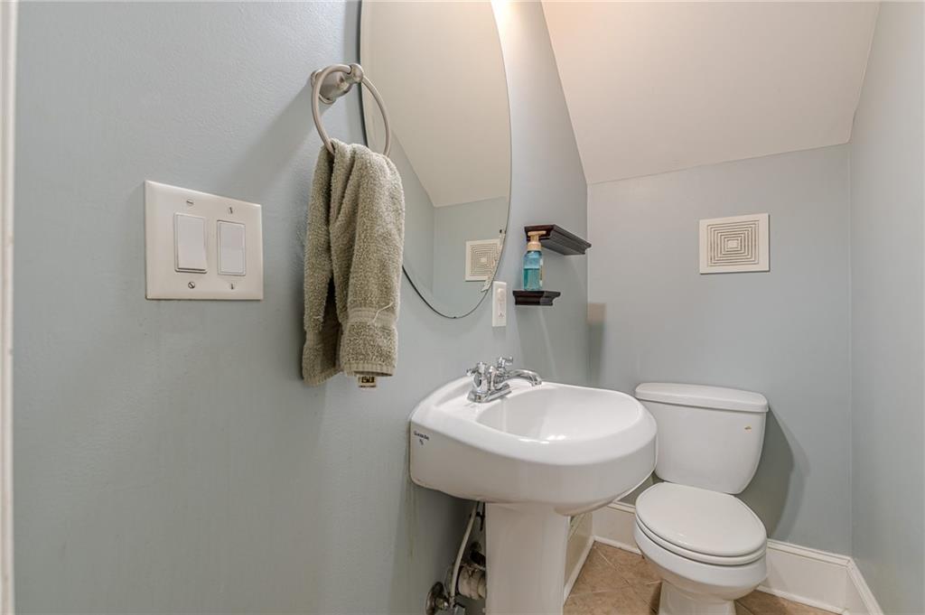 3044 Dogwood Drive, Atlanta, Georgia image 17