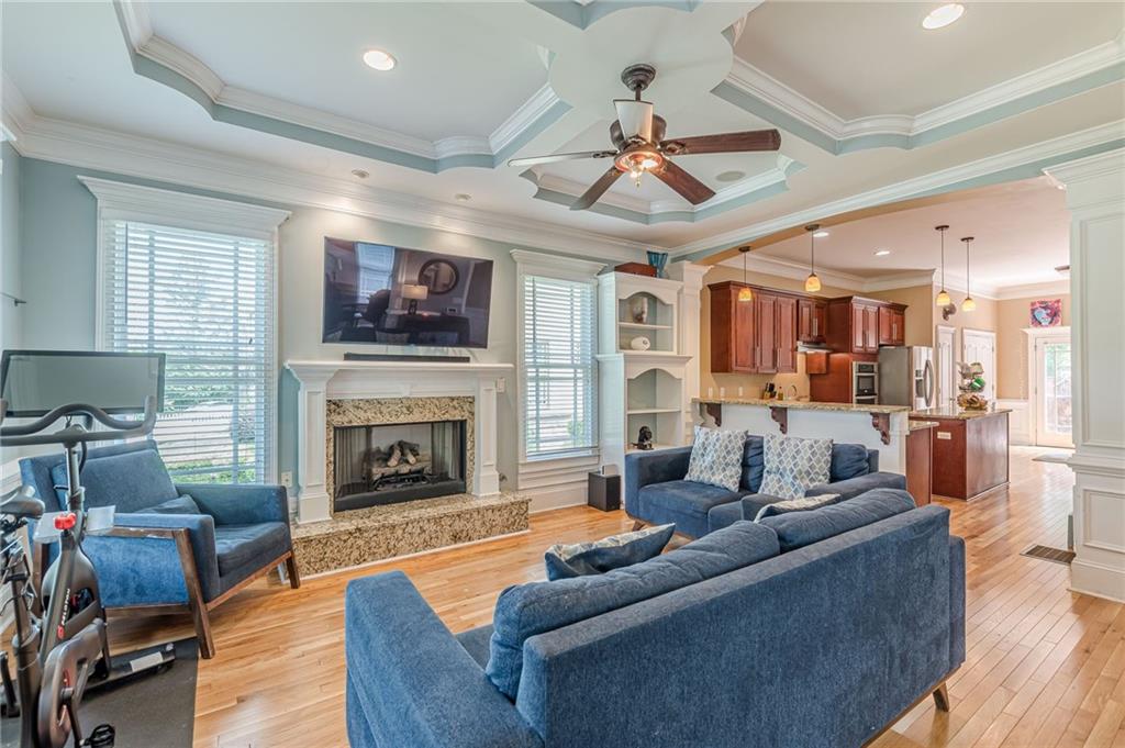 3044 Dogwood Drive, Atlanta, Georgia image 8