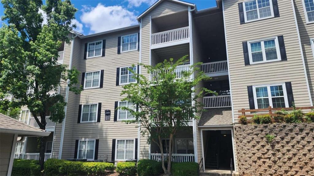 1250 Parkwood Circle UNIT 2112