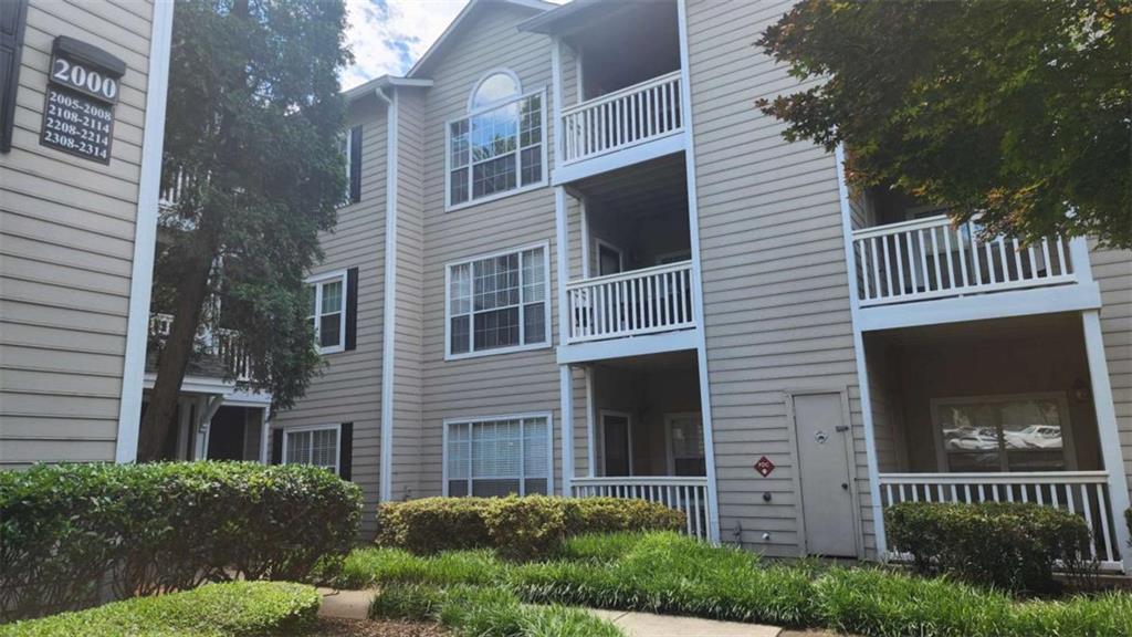 1250 Parkwood Circle UNIT 2112