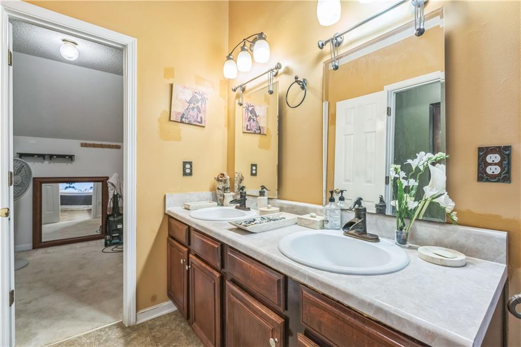 2130 Boulder Gate Drive, Ellenwood, Georgia image 23