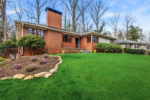 Photo of 430 W Parkwood Road, Decatur, GA 30030 (MLS # 7729697)