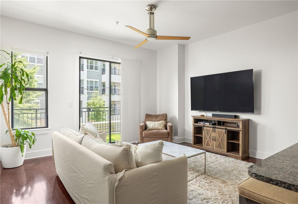 200 N Highland Avenue NE 207