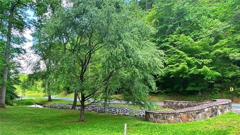 A home in Ellijay